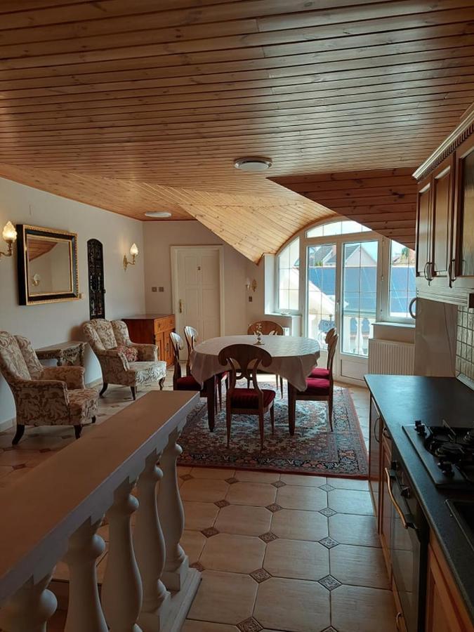 Gombos Apartman Leilighet Hajdúszoboszló Eksteriør bilde