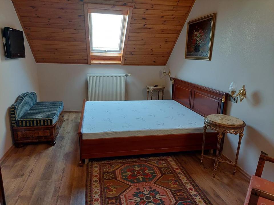 Gombos Apartman Leilighet Hajdúszoboszló Eksteriør bilde